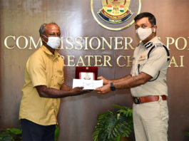 chennai autodriver handover one lakh seventy five thousand to police