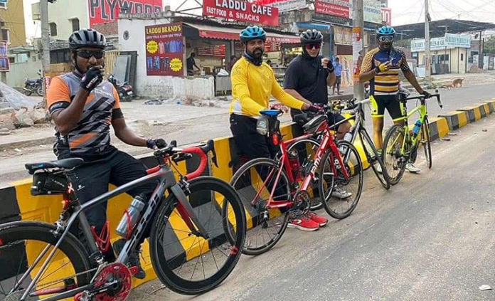 thala ajith cycling images